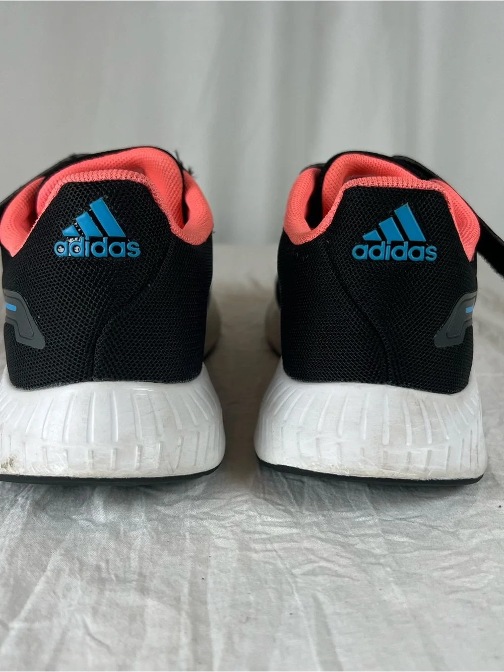 Adidas Runfalcon 2.0 Youth sz2.5 Black&Coral Sneakers Adjustable Velcro Strap